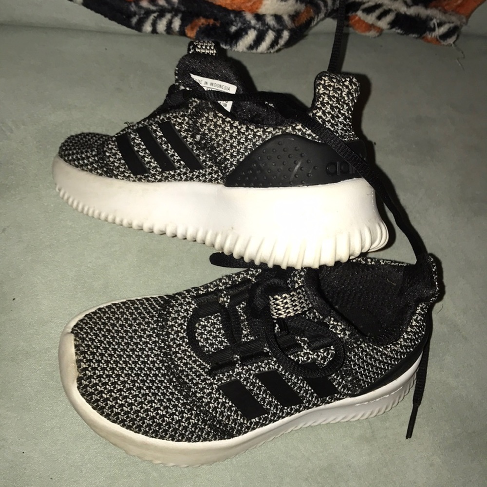 Kids adidas kicks